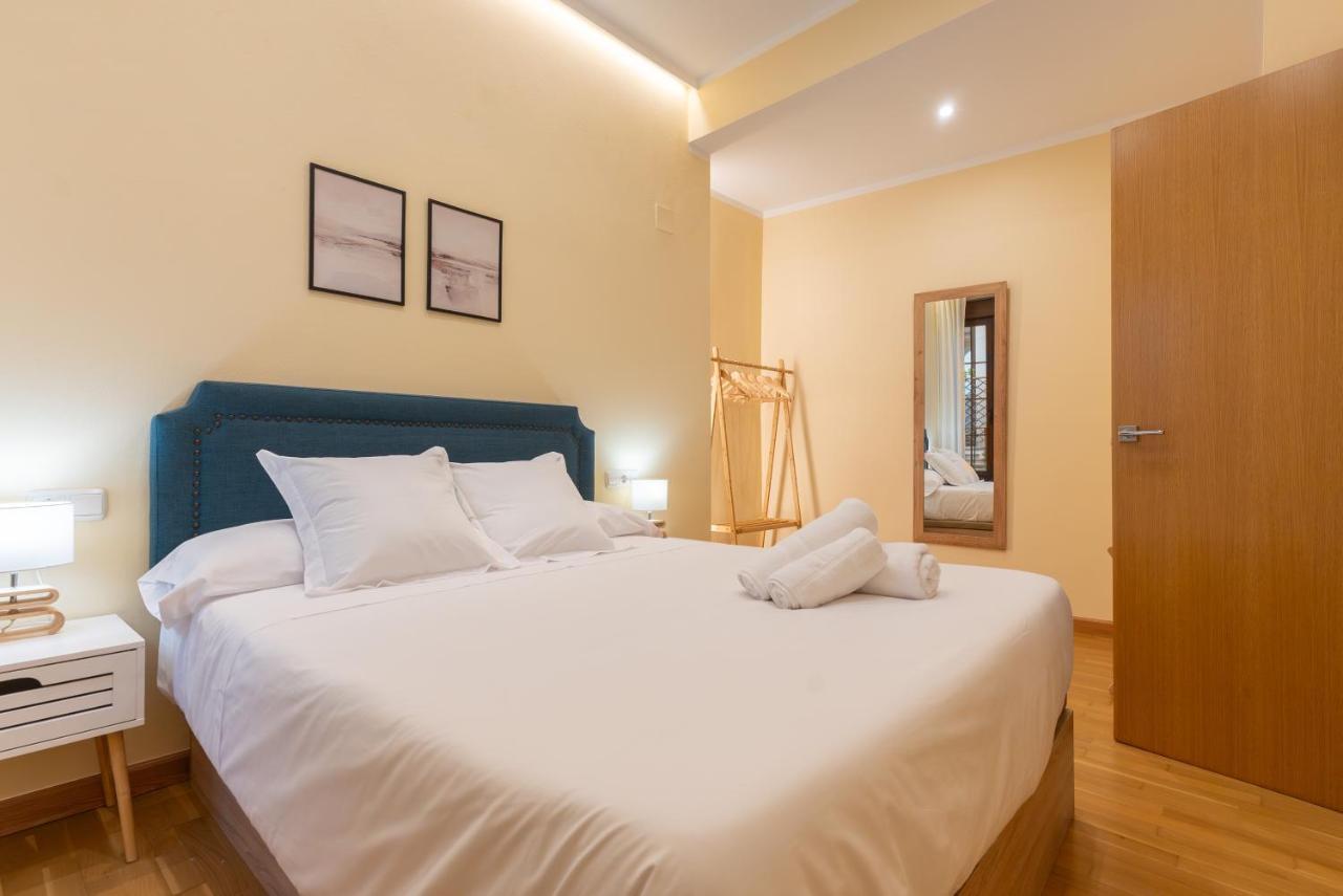 Apartamento Puerta De Cordoba- Exterior Con Balcones Exterior foto