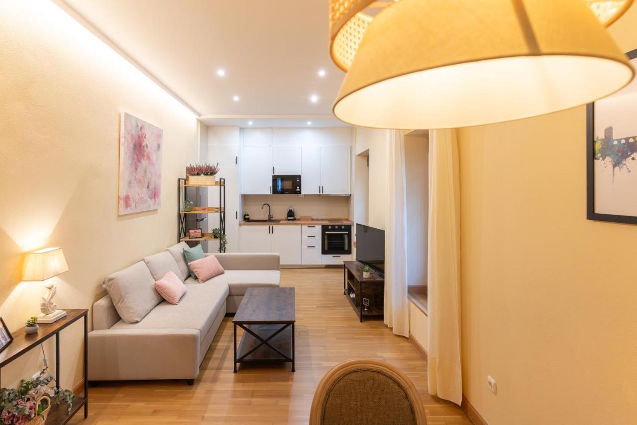 Apartamento Puerta De Cordoba- Exterior Con Balcones Exterior foto