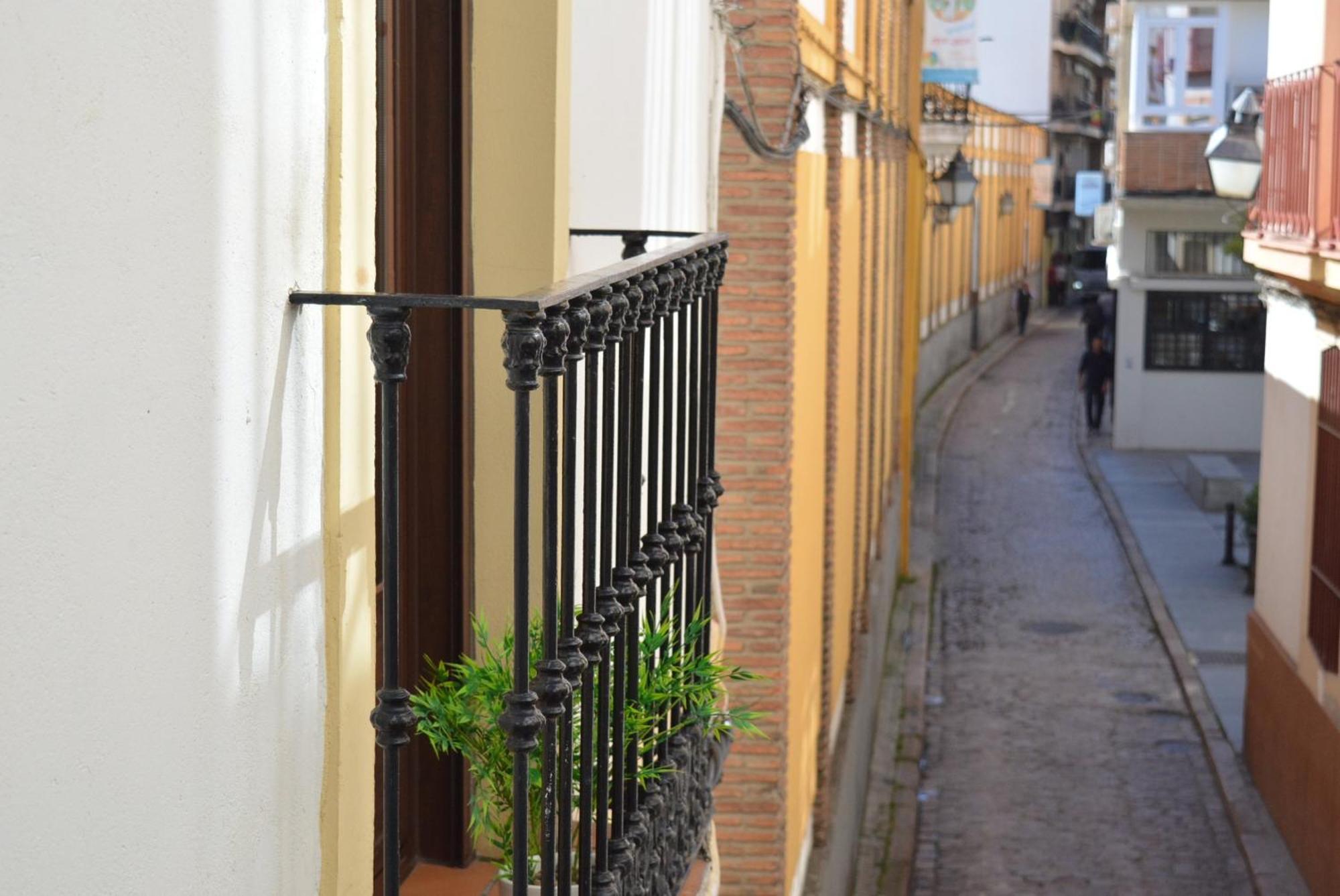 Apartamento Puerta De Cordoba- Exterior Con Balcones Exterior foto